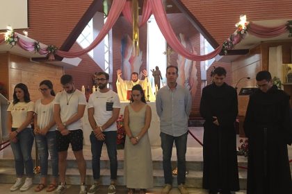 Los voluntarios de ARCORES España celebran la eucaristía de envío