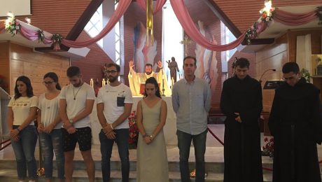 Los voluntarios de ARCORES España celebran la eucaristía de envío